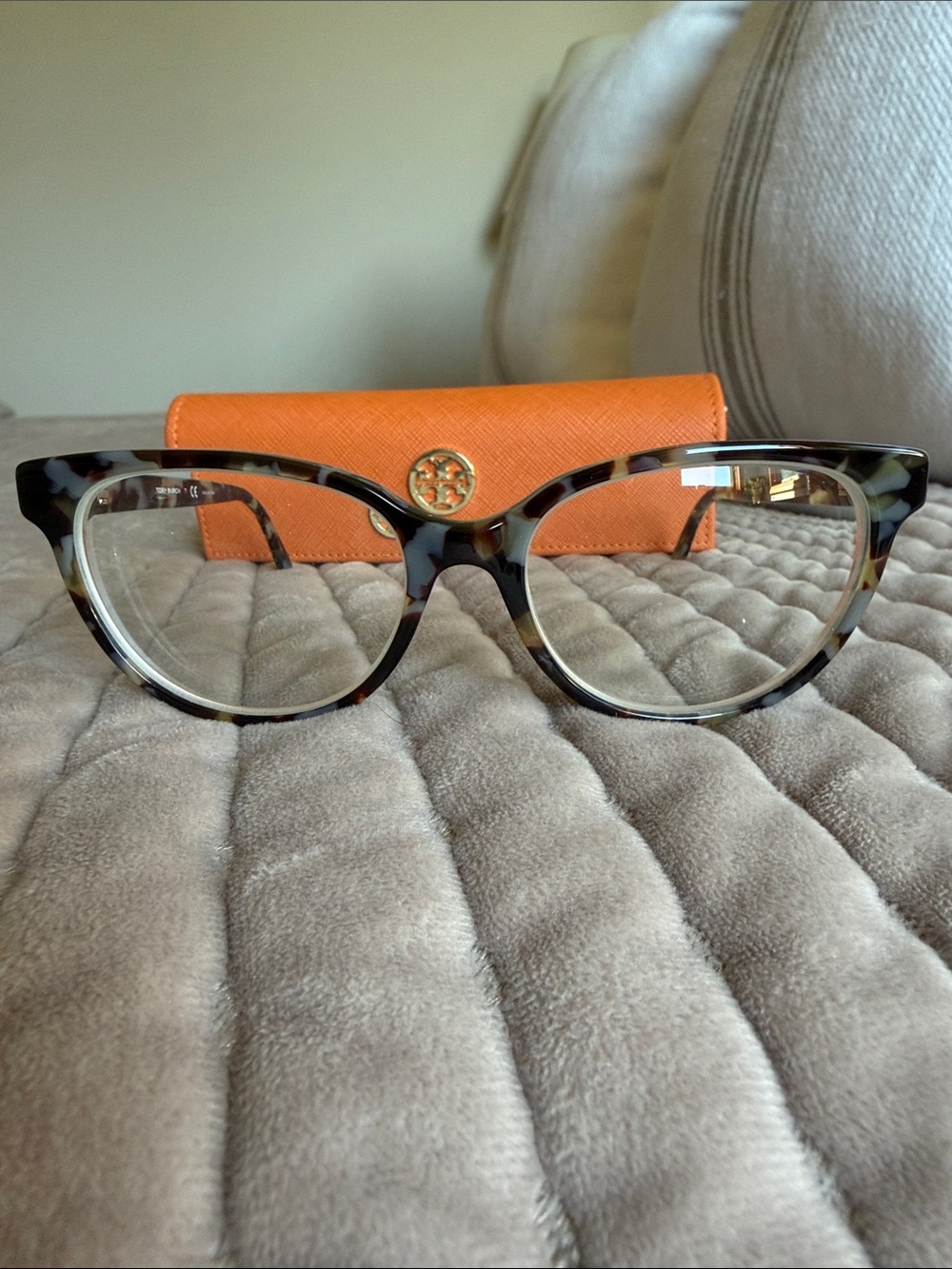 Tory Burch Tortoiseshell Cat-Eye Eyeglasses with Orange Logo Case